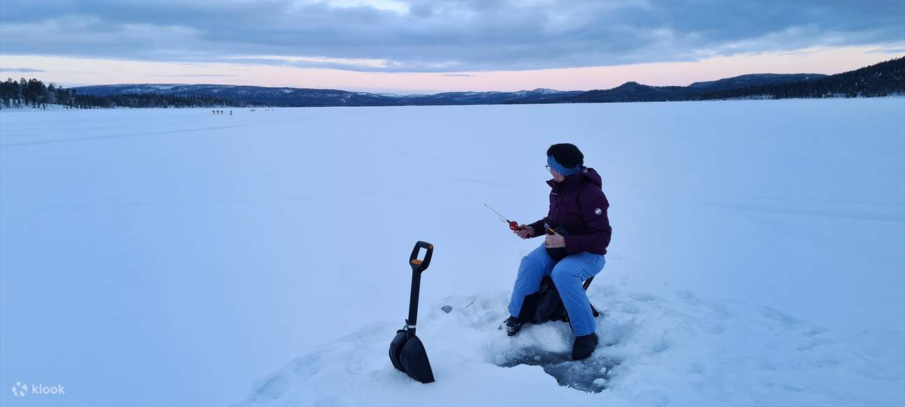 北極釣魚、冬季捕魚、魚準備和明火烹飪