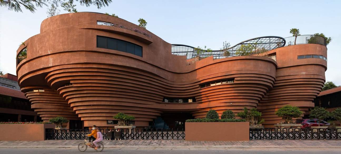 Hanoi Car Rental With Driver Bat Trang Pottery Village Klook