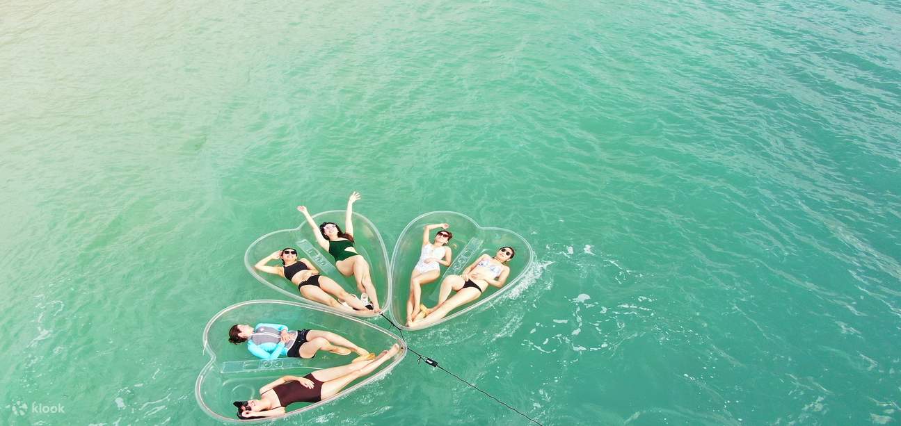 Bot Cinta Aurora Lutsinar