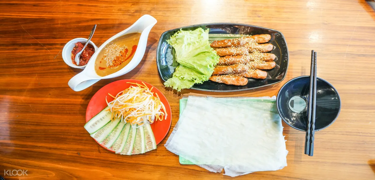 檸檬草燒烤豬肉串 峴港奧黛騎士專車美食體驗