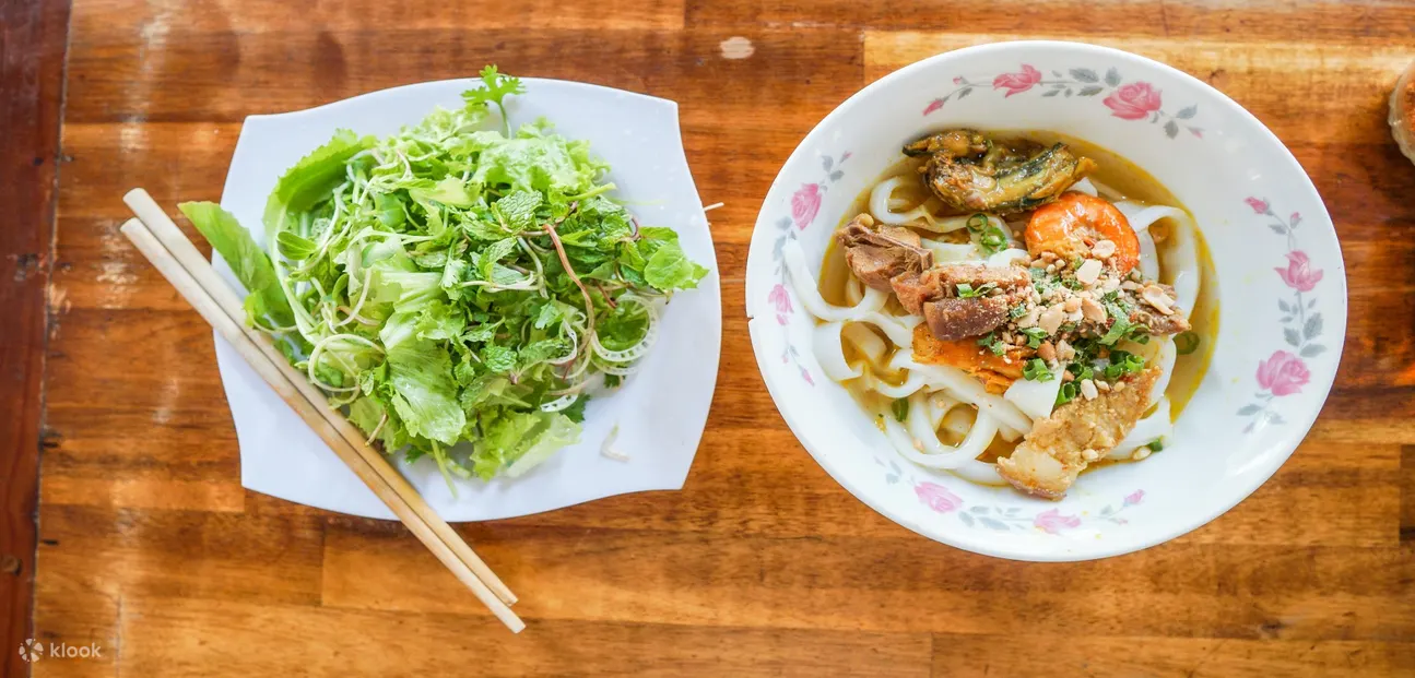 Mi Quang（本地姜黄面条）
