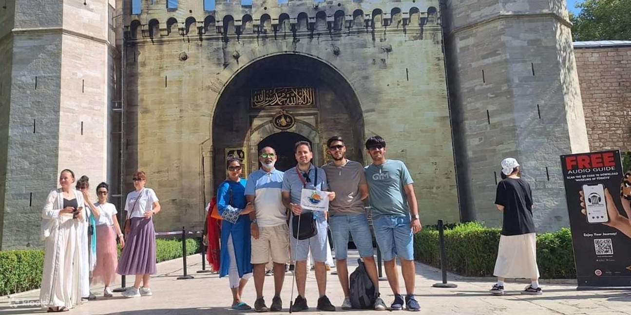 Istanbul: Tour Guidato di Palazzo Topkapi e Harem con Biglietto