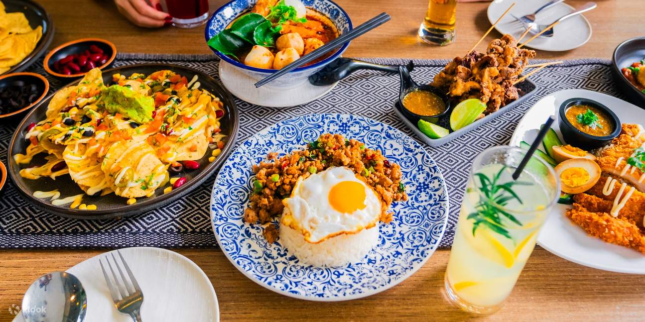 memo cafe studio m hotel makan makanan brunch