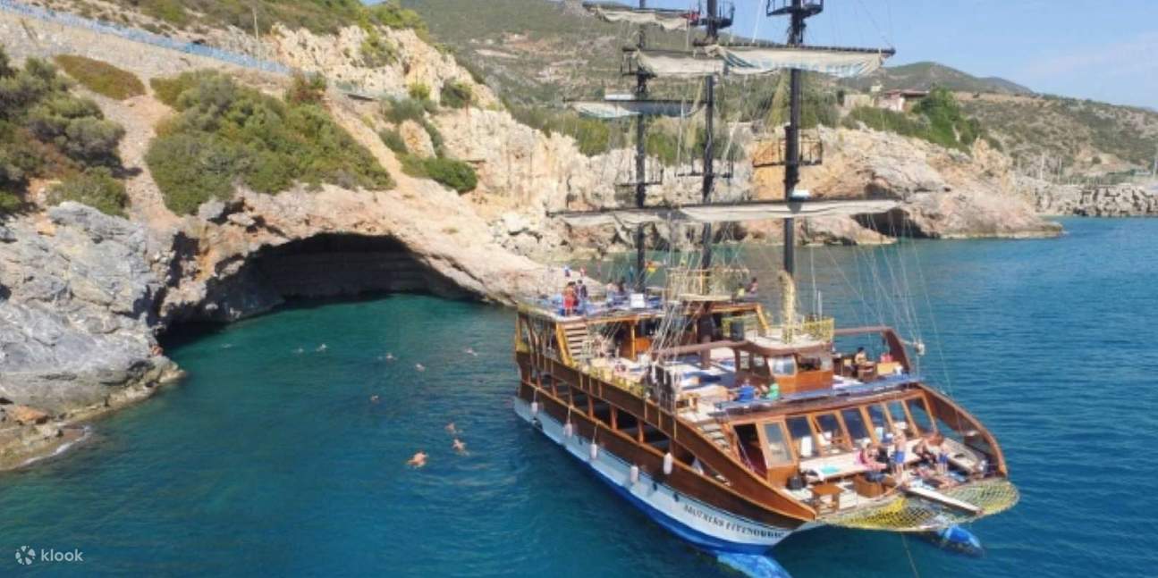 All Inclusive Catamaran Yatch Tour dengan Makan Siang dan Minuman Ringan