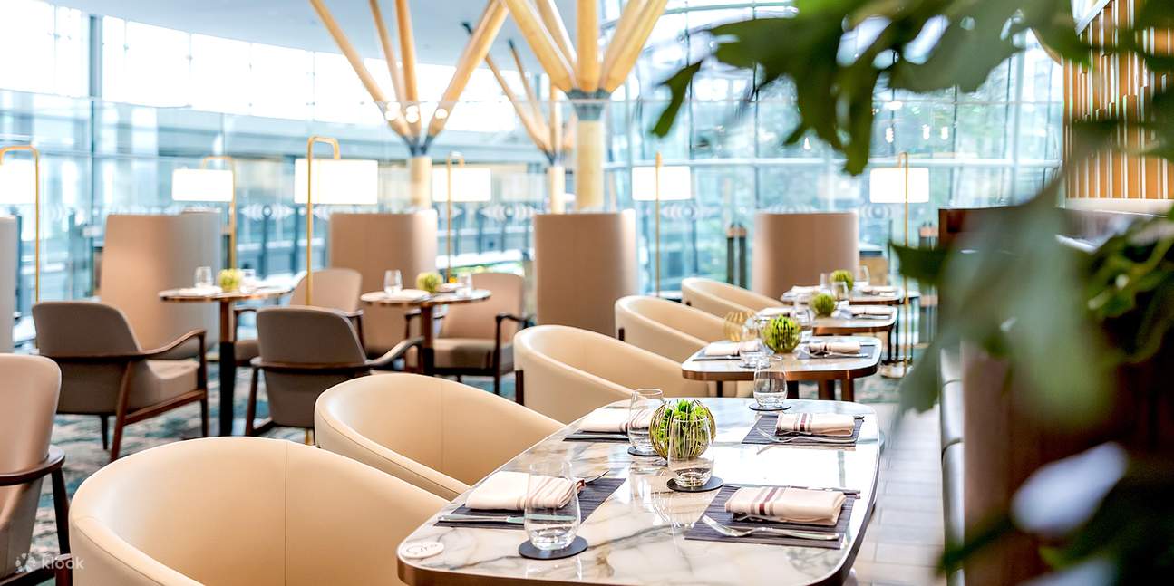 Vancouver International Airport Plaza Premium First Lounge Service