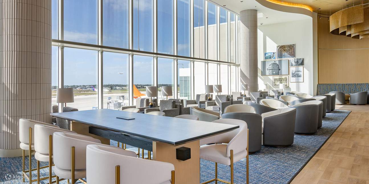 奥兰多国际机场Plaza Premium Lounge贵宾室服务