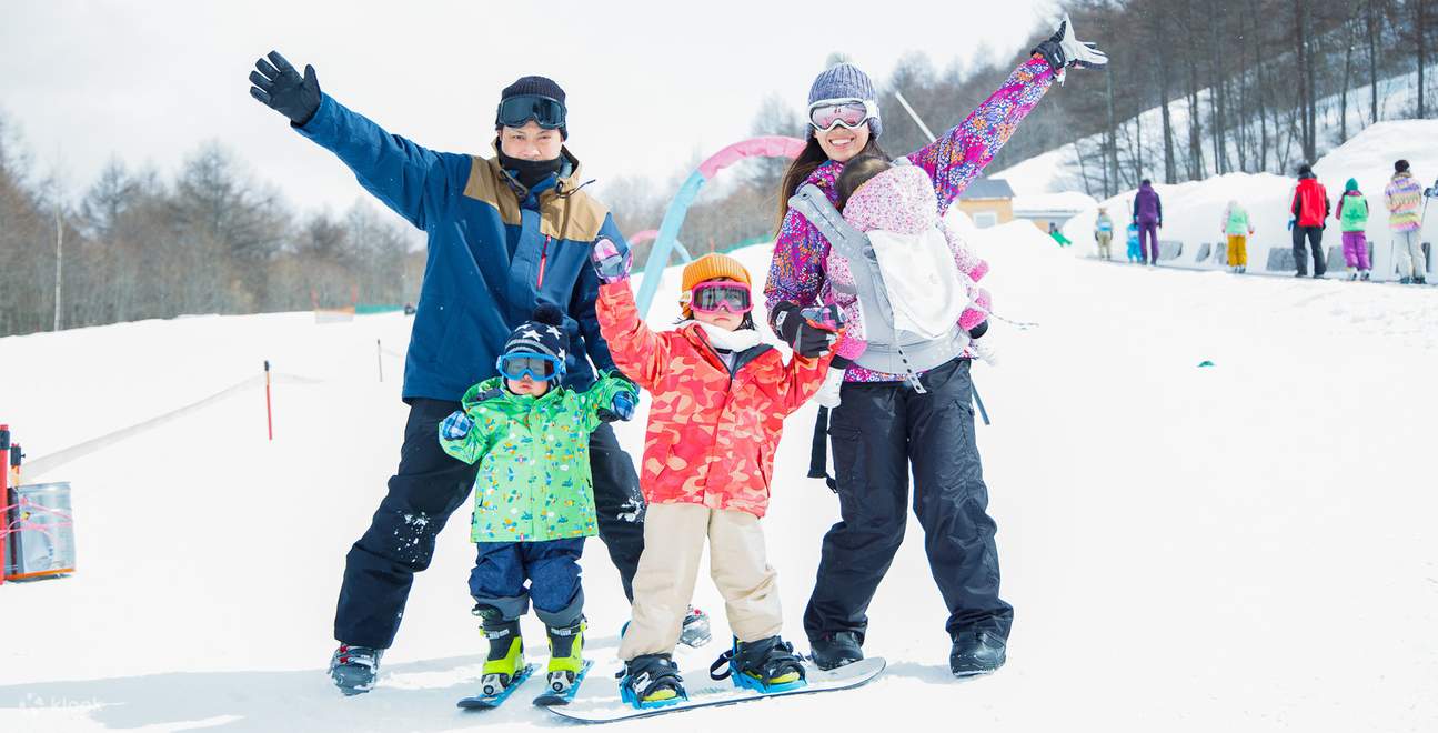 從小孩到大人都可以享受的雪上公園路線和遊樂設施