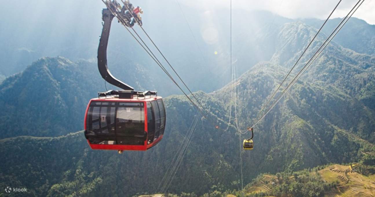 2D1N Cat Cat Village Tour and Trekking with Fansipan Legend Cable Car
