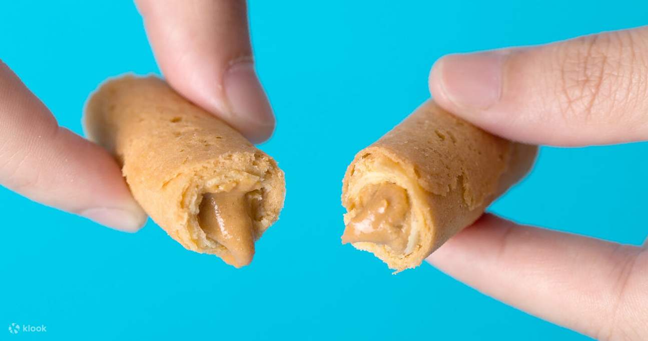 berjalan kaki di pantai