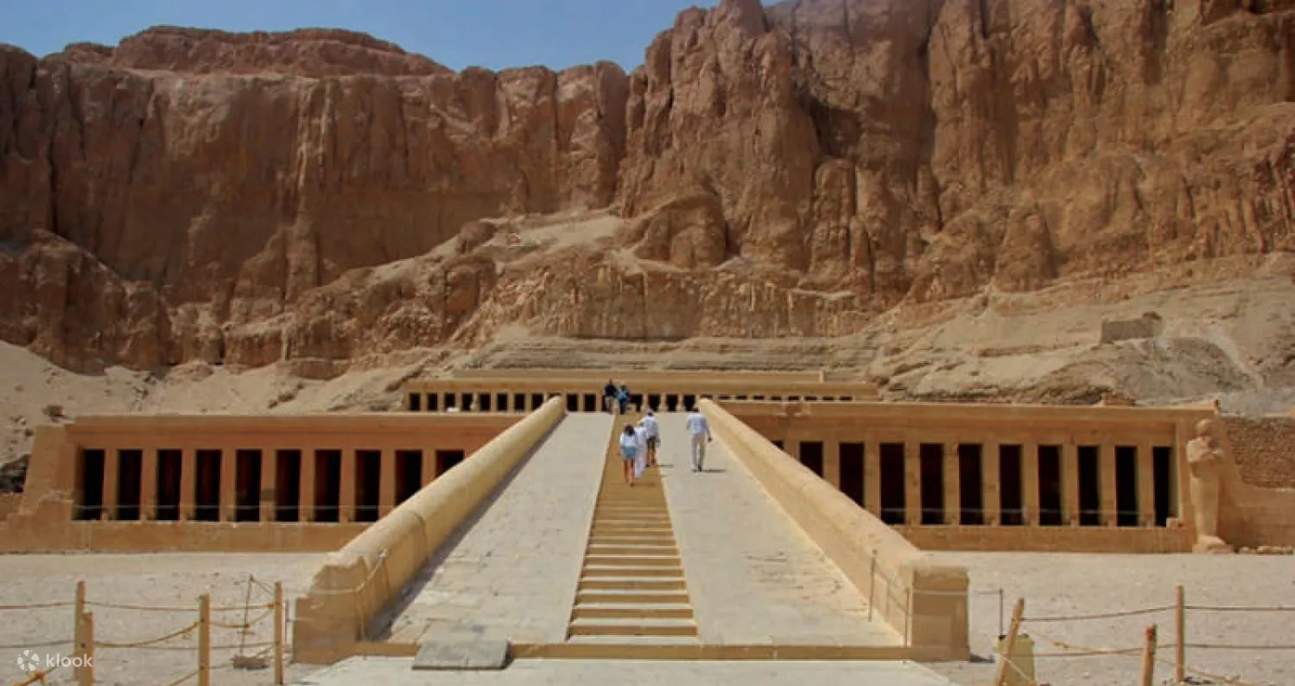 Vol en montgolfière au lever du soleil et excursion sur la rive ouest – Tombes et temples de Louxor E