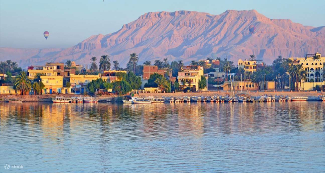 Воздушное путешествие на рассвете в Луксоре