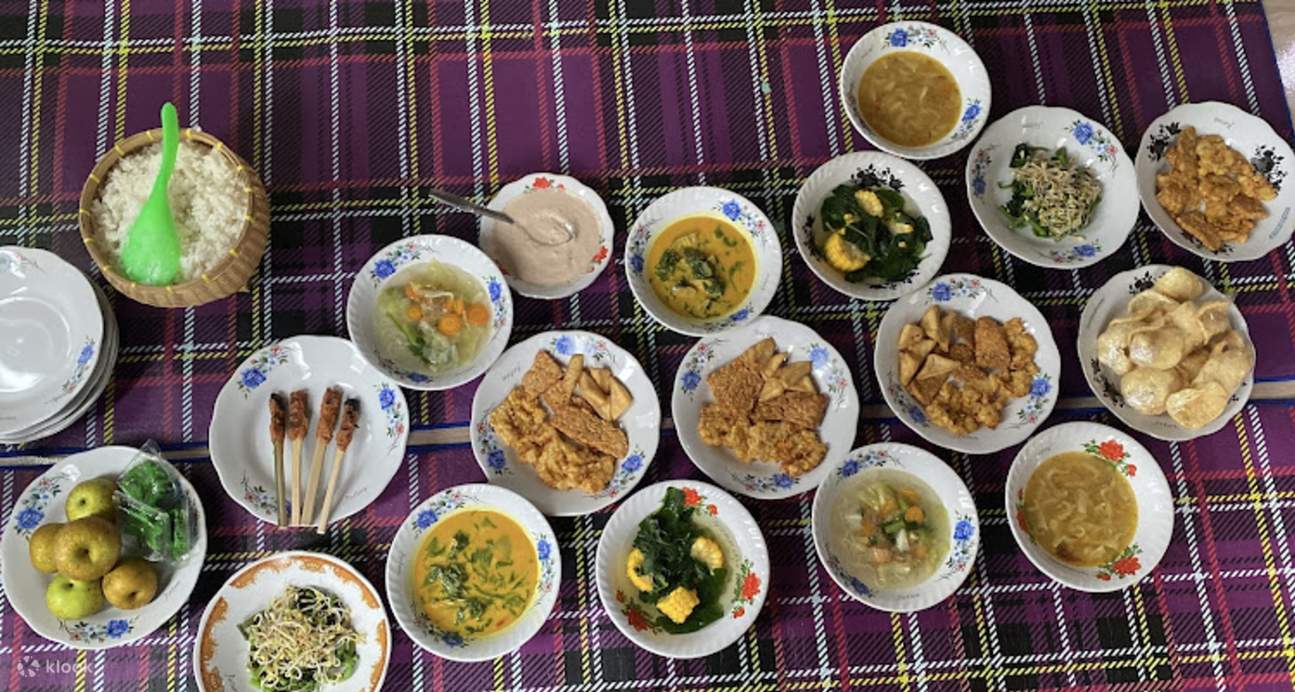 Kelas Memasak di Rumah Warga Lokal di Lombok dan Tur Air Terjun