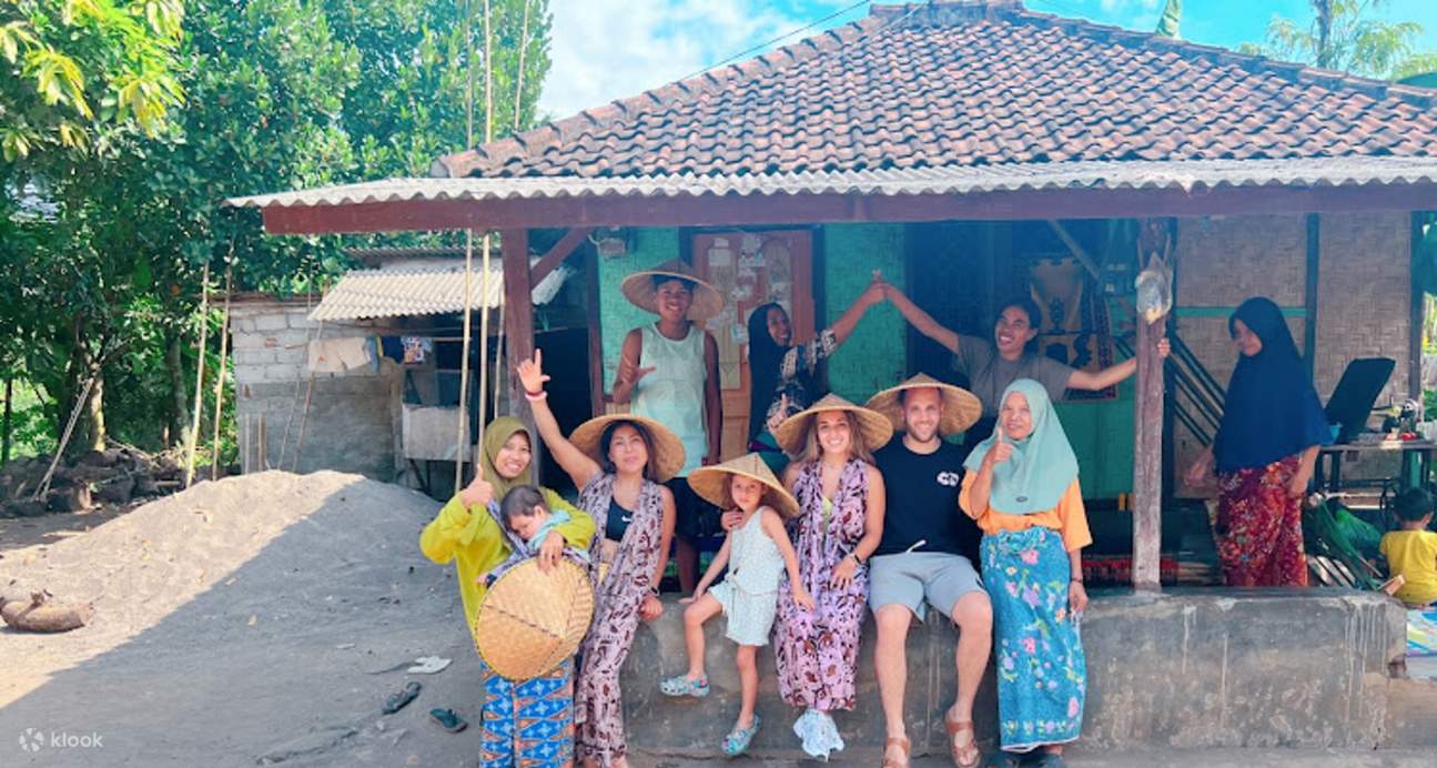Kelas Memasak di Rumah Warga Lokal di Lombok dan Tur Air Terjun
