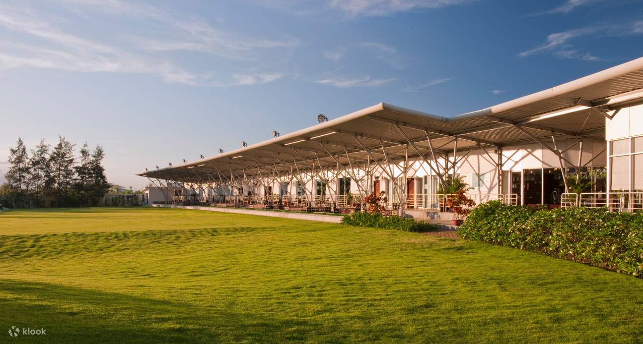 สนามฝึกซ้อมกอล์ฟที่ Montgomerie Links Golf Club