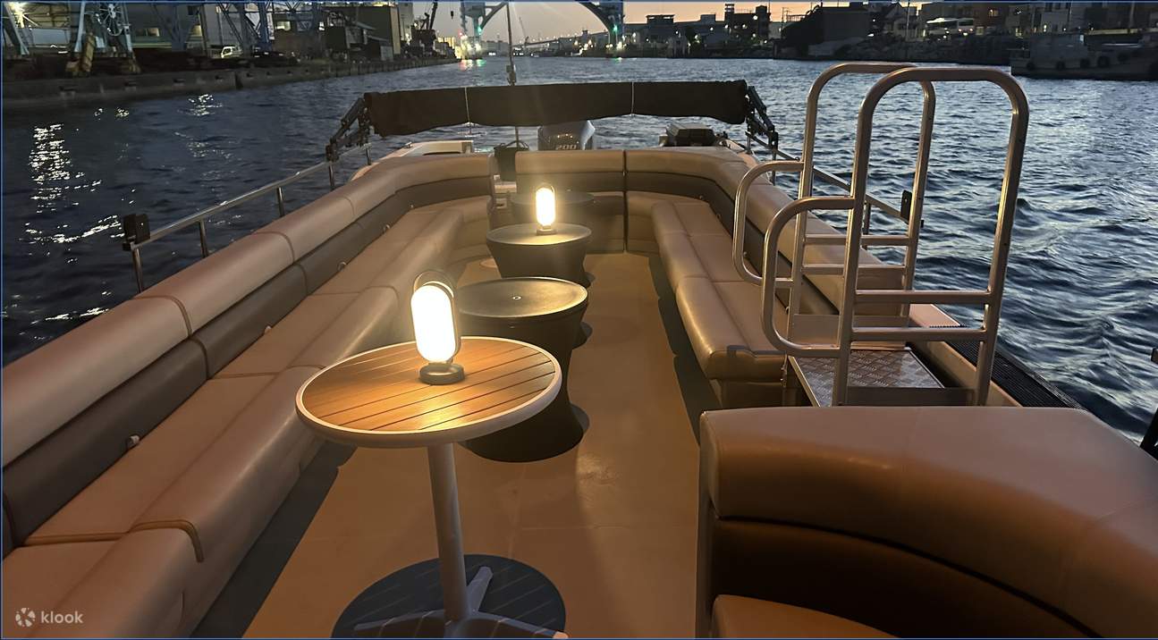 [중요 공지] 보트 크기는 참여 인원수에 따라 달라질 수 있습니다. 더 큰 보트도 운행 중입니다.