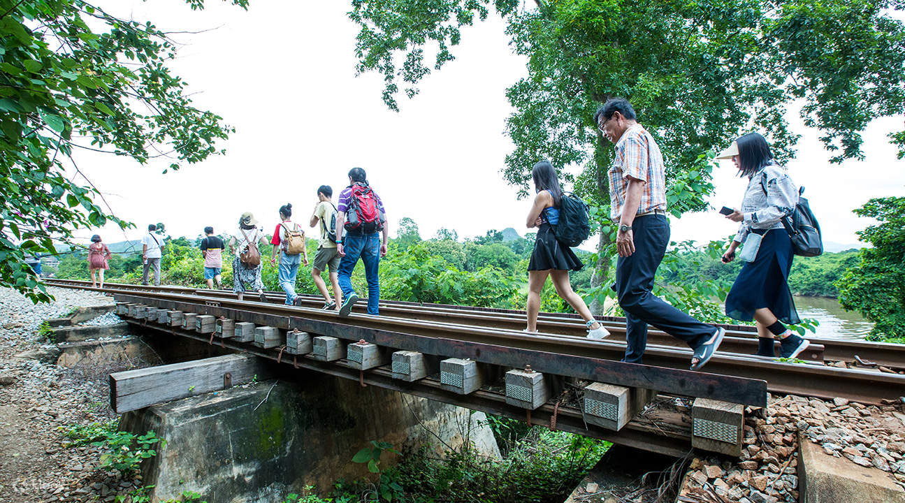 泰緬鉄道 クウェー川鉄橋 日帰りツアーの予約 Ak Travel提供 Klook
