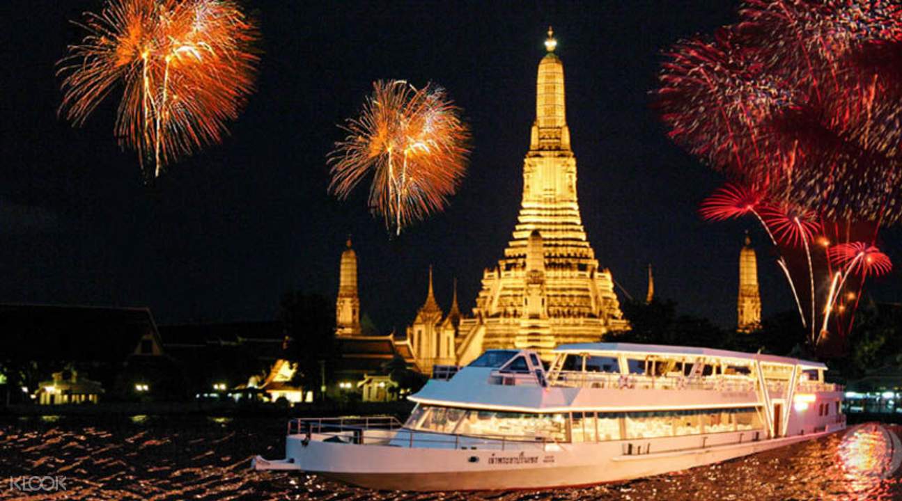 乘船夜遊湄南河