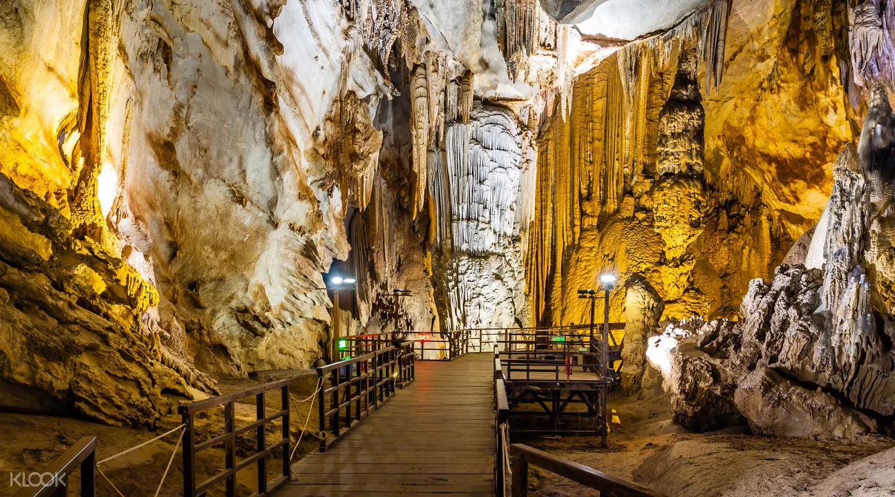 越南峰牙國家公園溶洞探險之旅