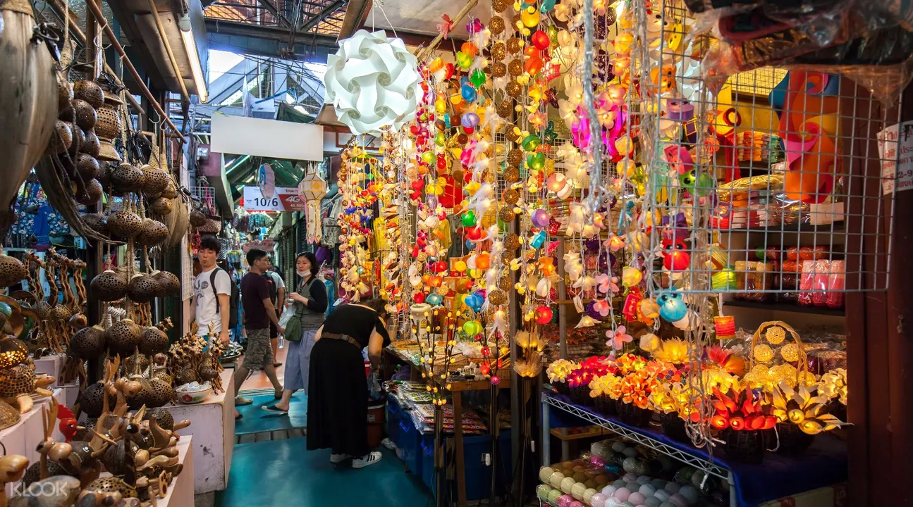 恰圖恰假日市集