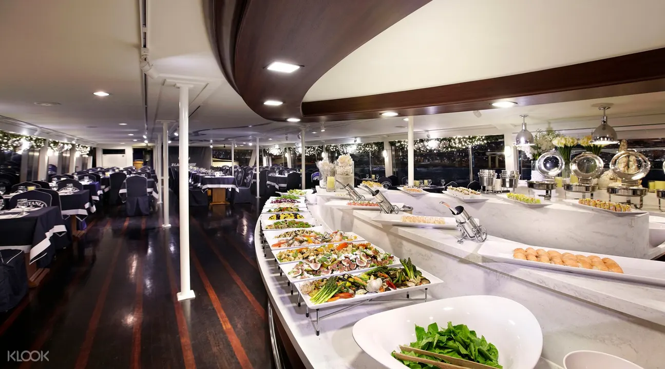 Eland Cruise漢江遊覽船& Ashley自助餐