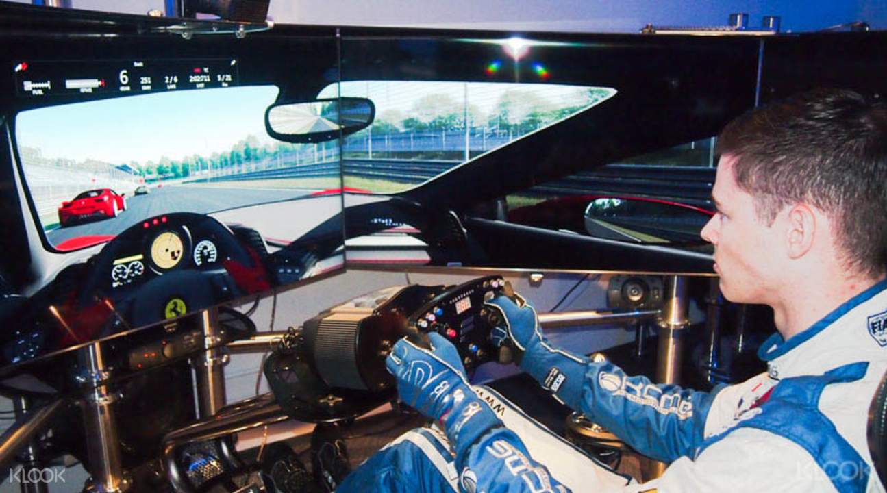download the new version Flying Car Racing Simulator