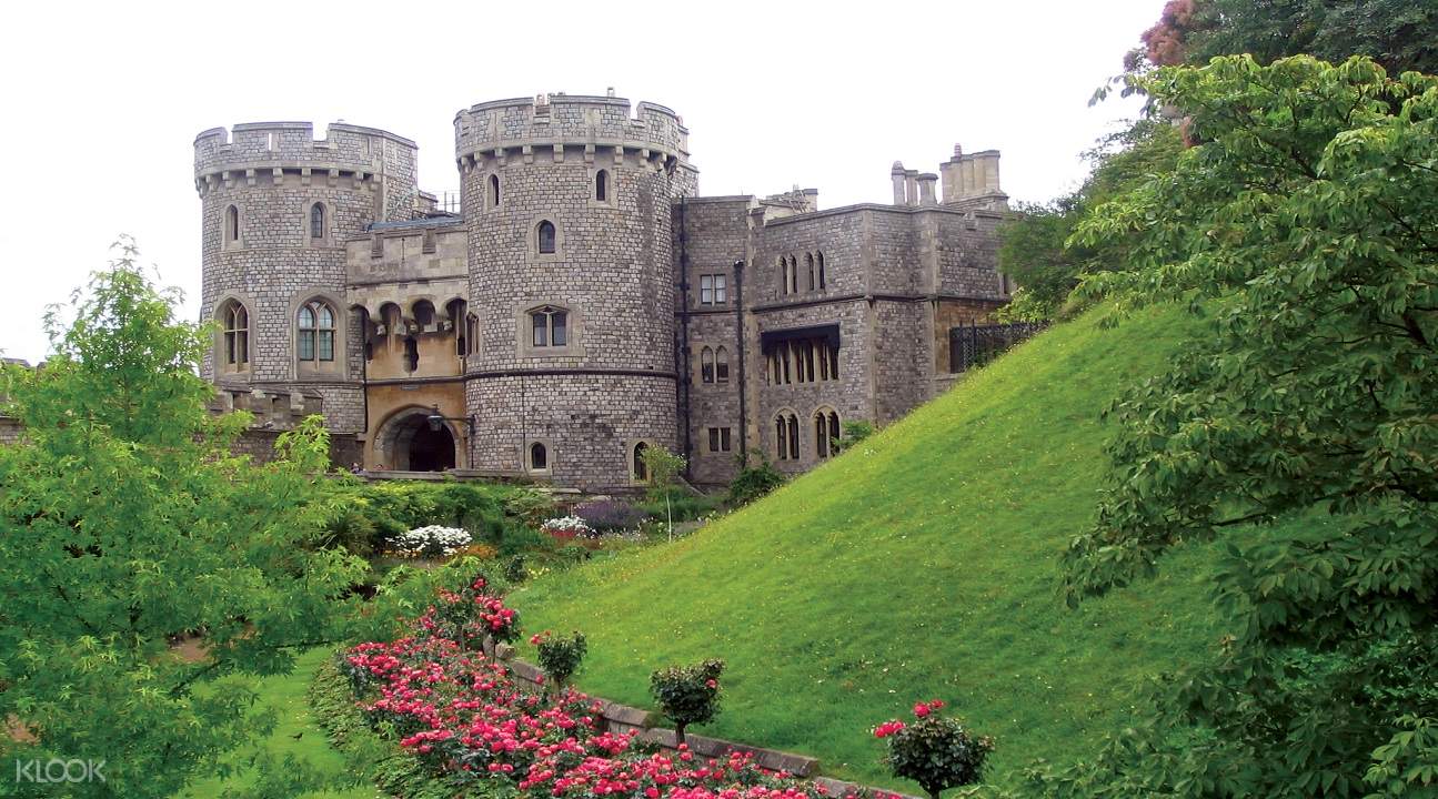Windsor Castle by Rail and Duck Tour from London