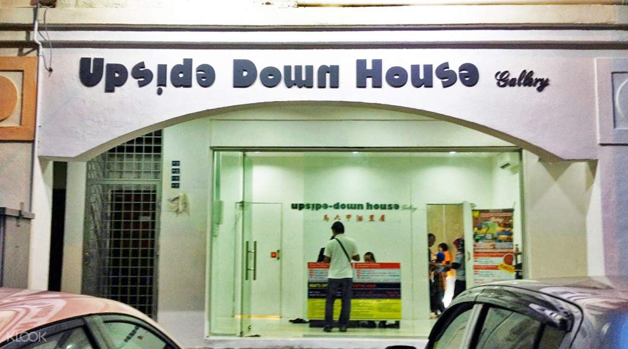 Tiket Masuk Upside Down House Gallery Di Melaka Malaysia
