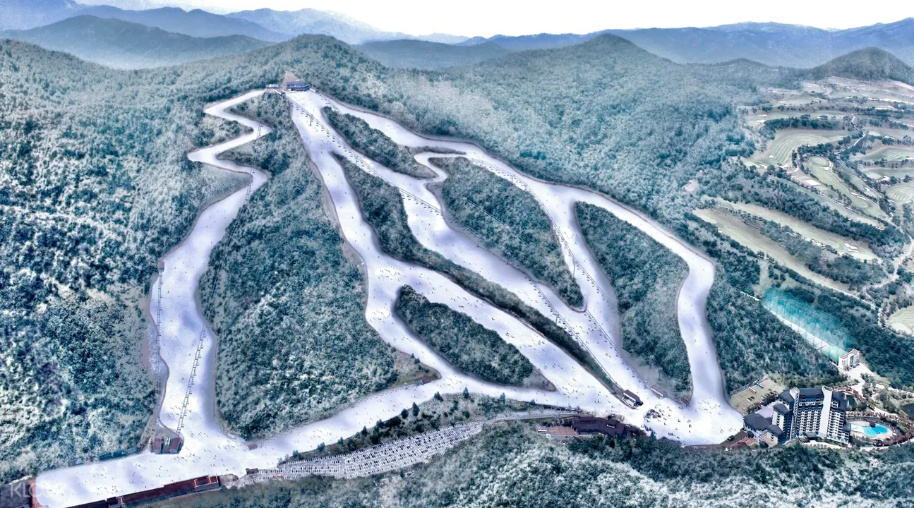 Elysian伊利希安江村滑雪場一日遊