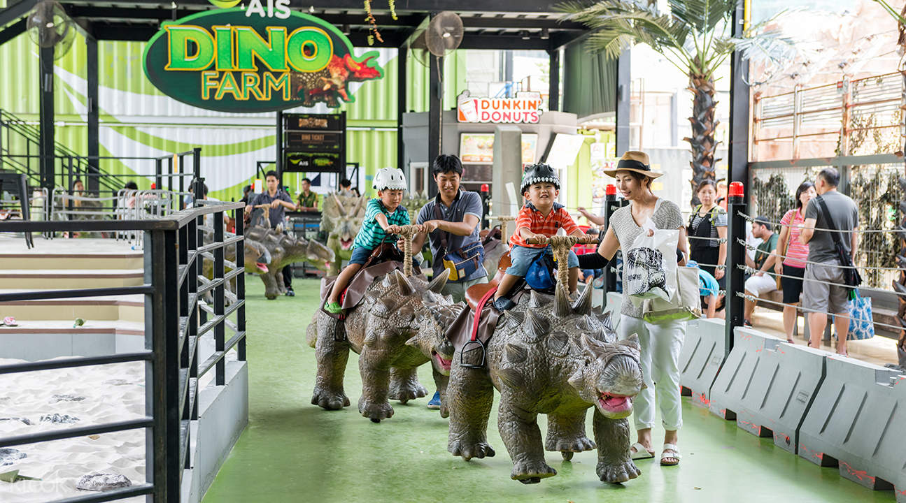 泰國曼谷恐龍星球樂園Dinosaur Planet 騎恐龍