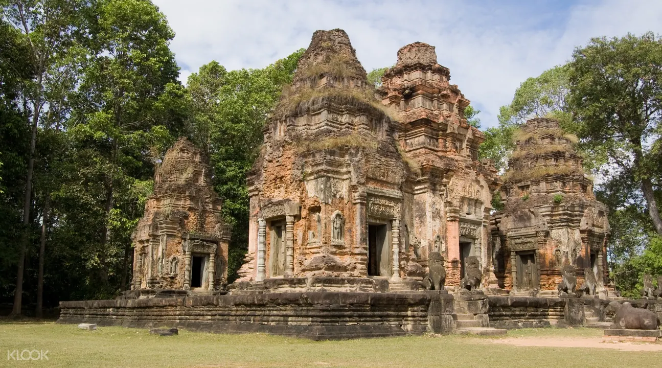 Roluos Temples Private Tour by Tuk-Tuk in Siem Reap, Cambodia ...