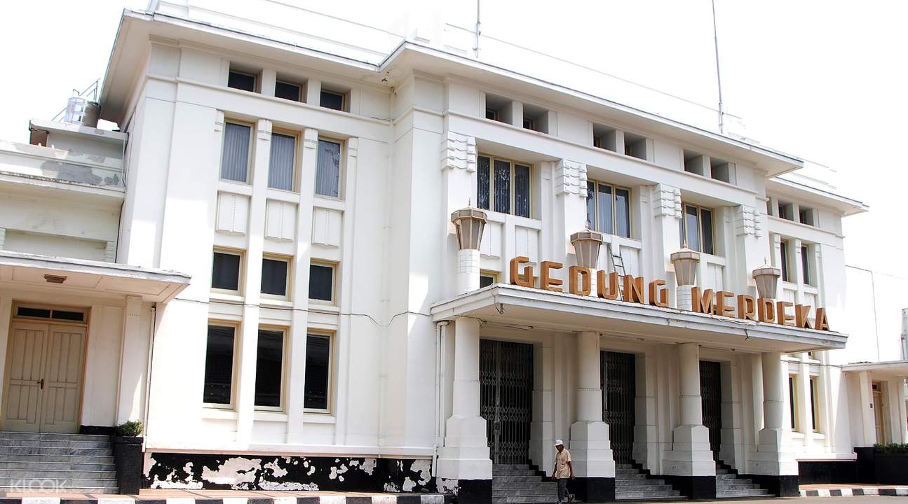 拼团导览 万隆城市一日游(巴黎凡华商场 & 亚非会议纪念博物馆 &