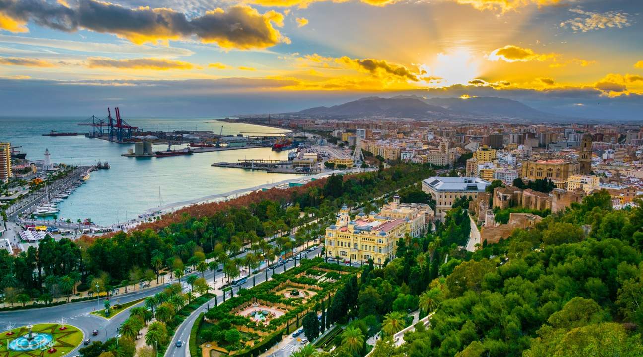 small guided tour malaga tapas & picasso museum