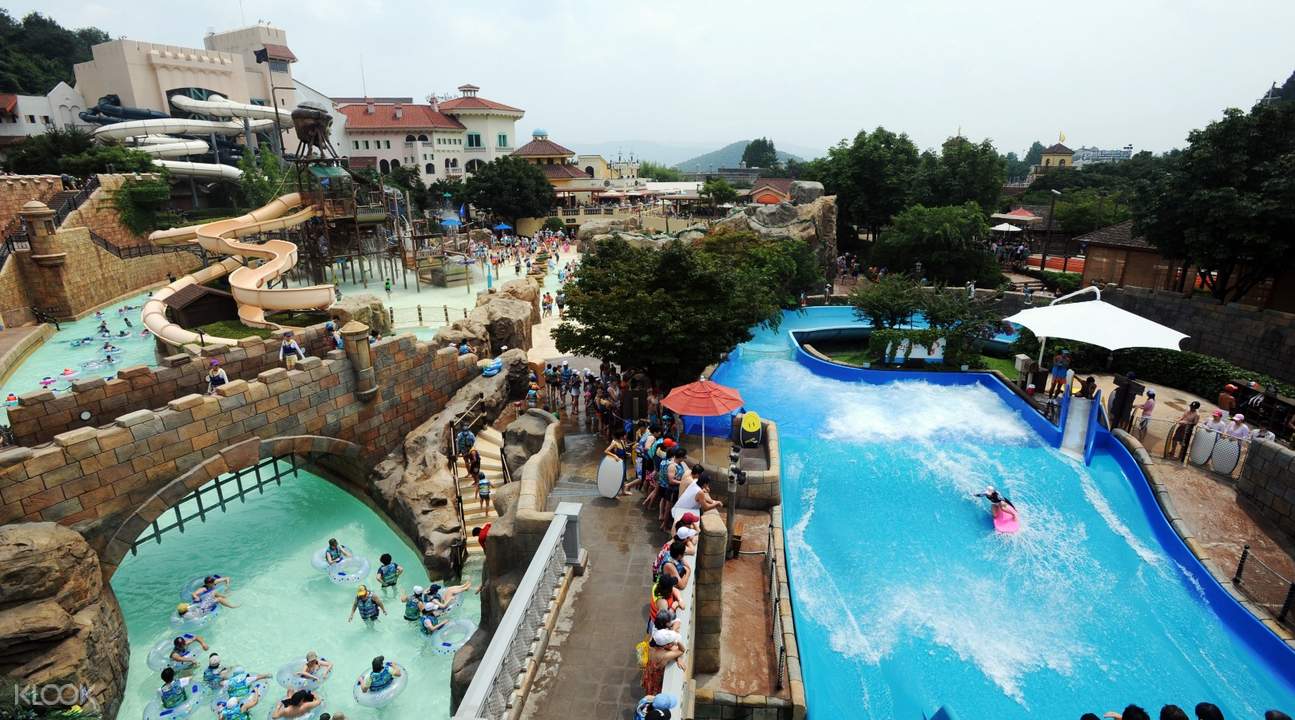 Caribbean Bay Water Park in Gyeonggi-do