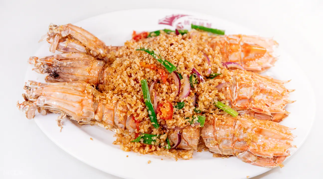 [SALE] Experience Spicy Crab Delights at Under Bridge in Wan Chai Ticket KD