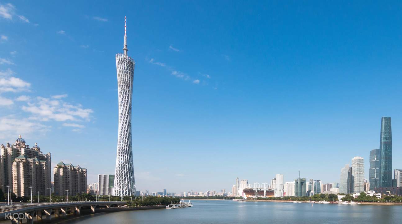 作为广州新中轴线上和cbd核心区最醒目的标志性建筑,远看像是一个巨人