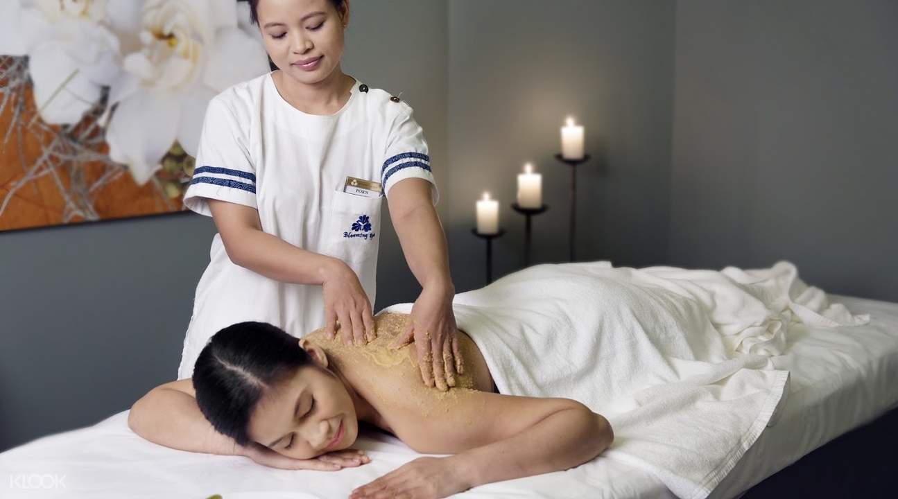 Enjoy a relaxing spa treatment at one of the best spas in Phuket.