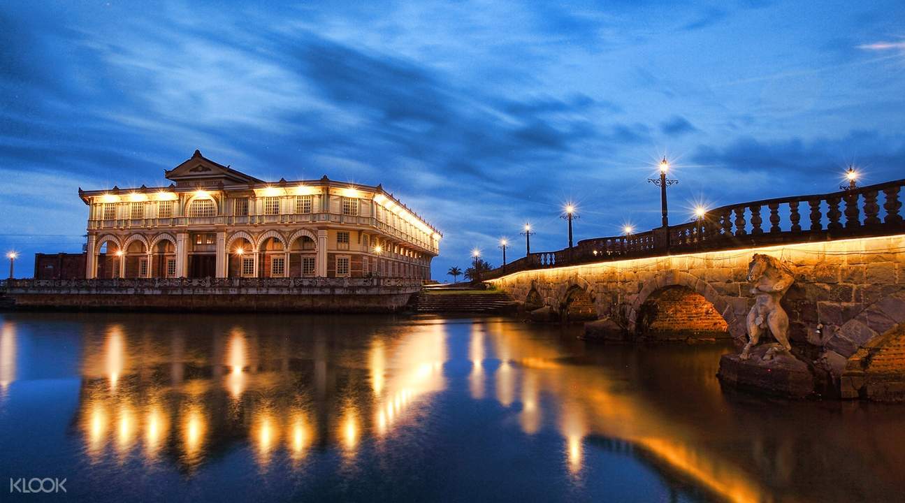 Las Casas Filipinas de Acuzar Walking Heritage Tour in ...