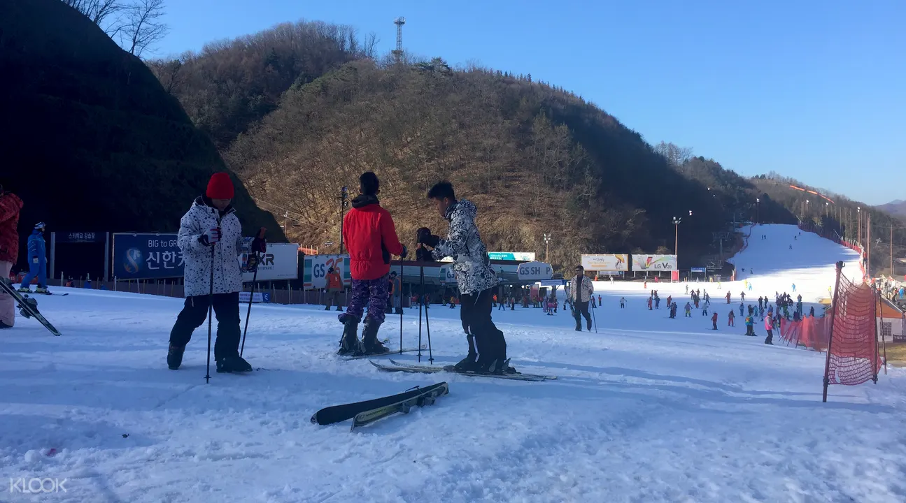 南怡島& 伊利希安江村滑雪場