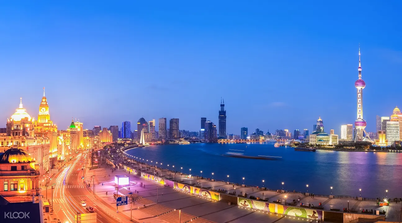去外滩尽览美轮美奂的异国建筑群