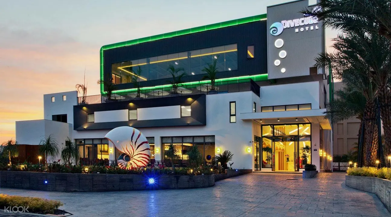 台中潛立方旅館