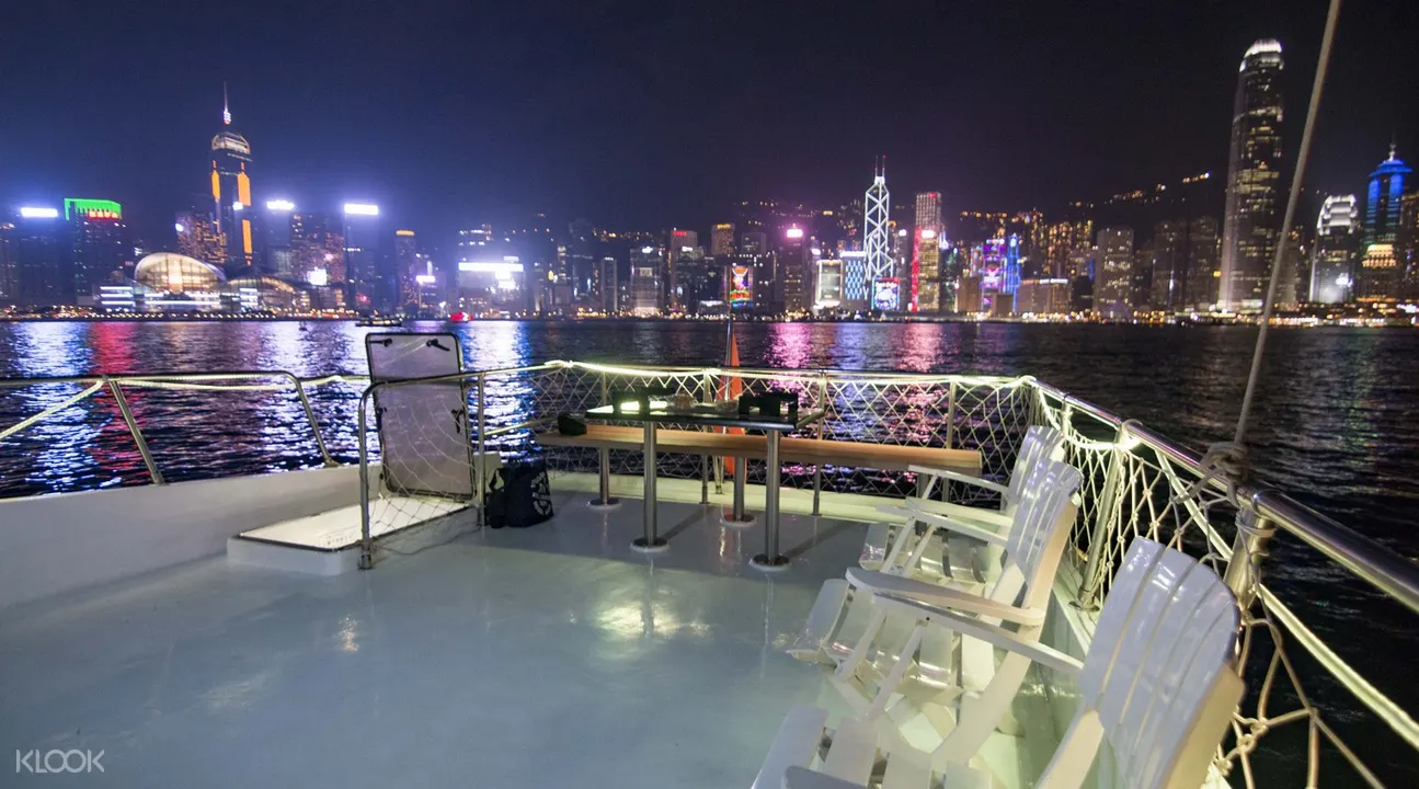 香港豪華遊艇維港夜遊