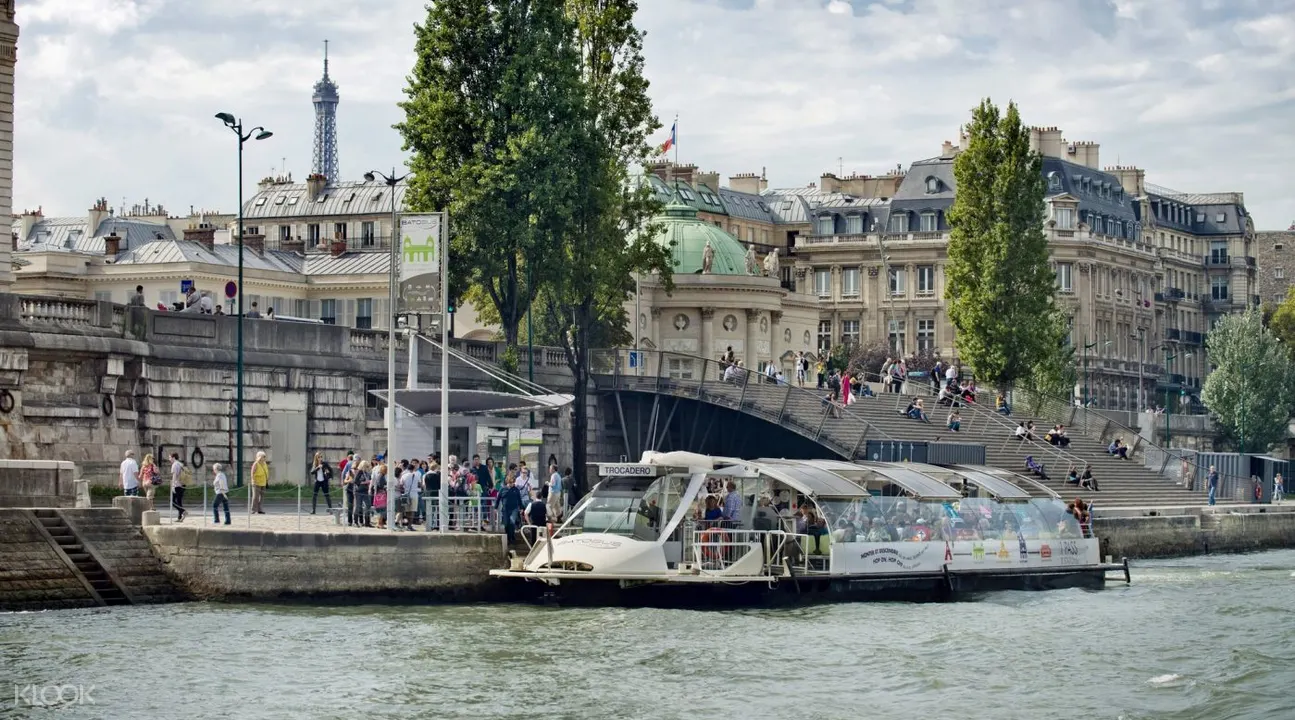 Seine River Hop-On Hop-Off Boat Tour by Batobus - Klook Canada