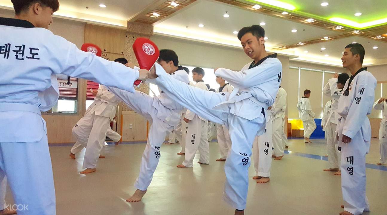Kelas Taekwondo Daeyong Di Busan Korea Selatan