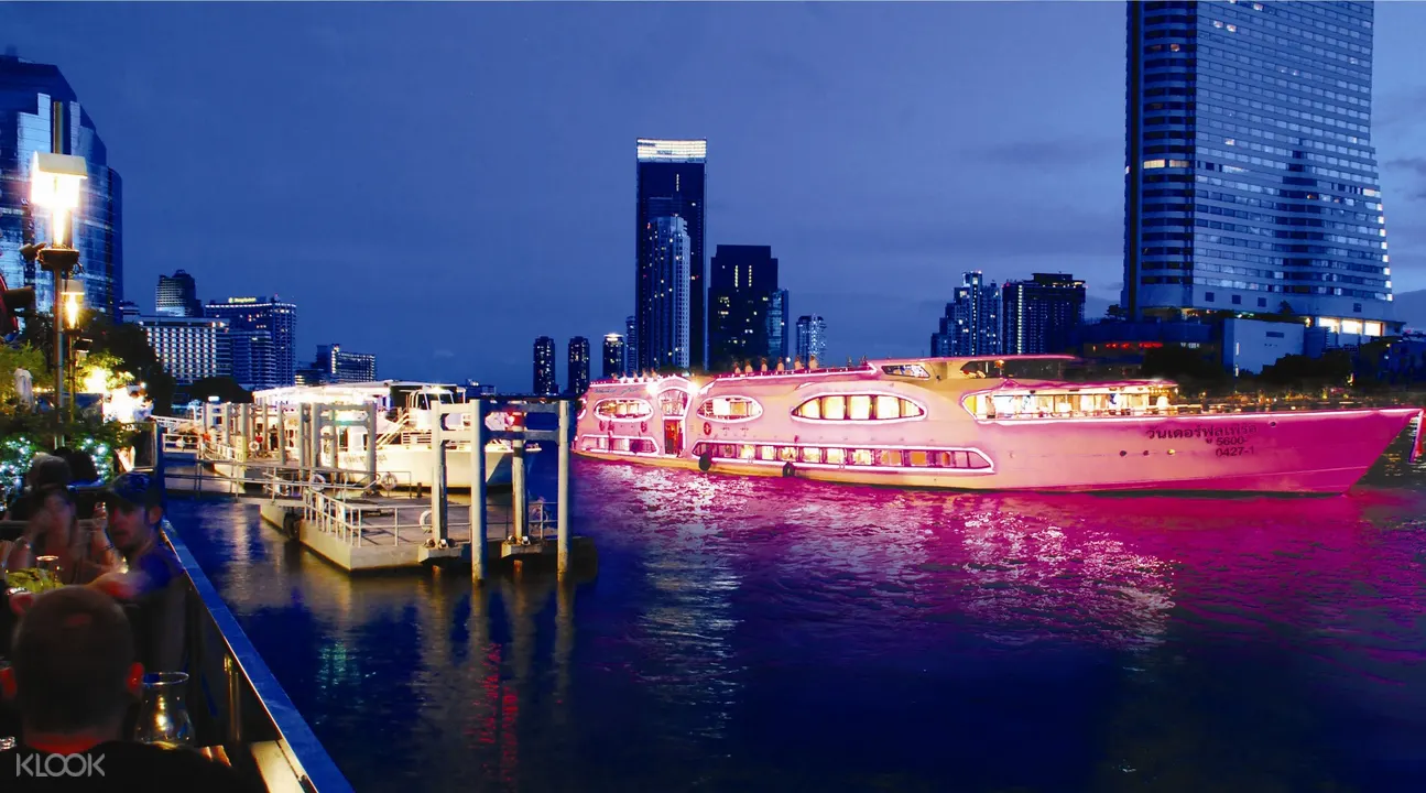 曼谷璀璨珍珠號晚餐