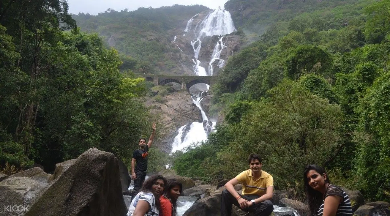 2d1n Dudhsagar Waterfalls Trek From Bangalore India Klook Us Checkout goa tourism website für details und vermeiden sie lange warteschlangen während der hochsaison.