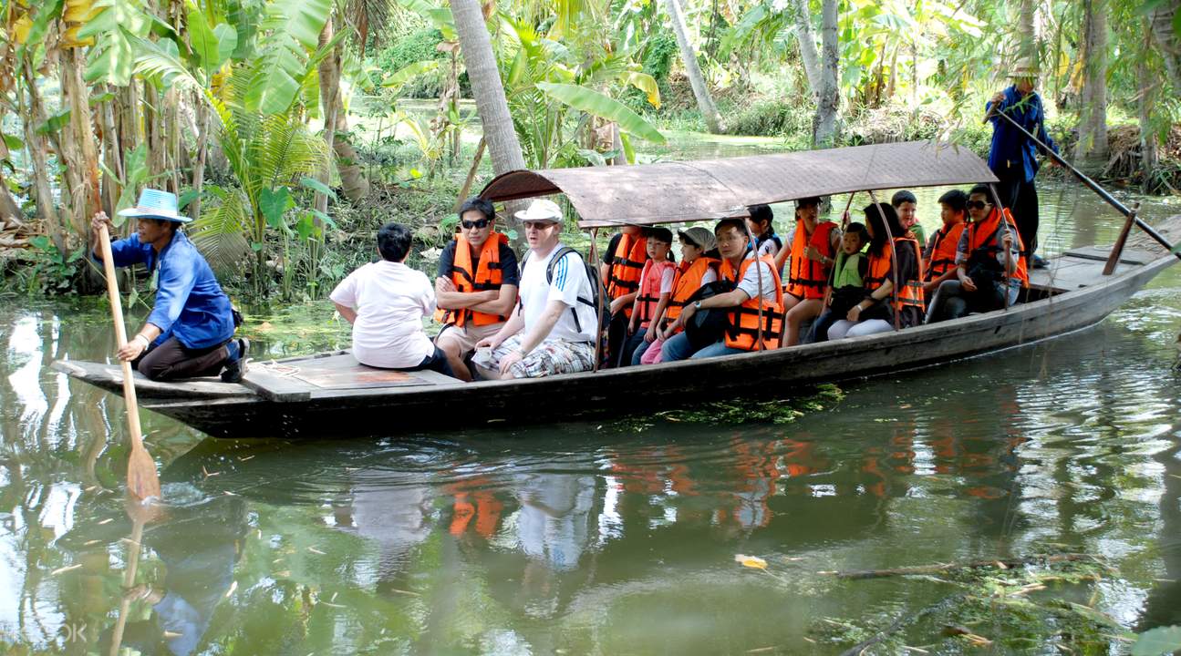 organic farm tour at sampran riverside
