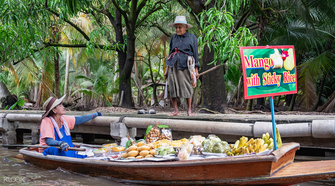 klook bangkok floating market tour