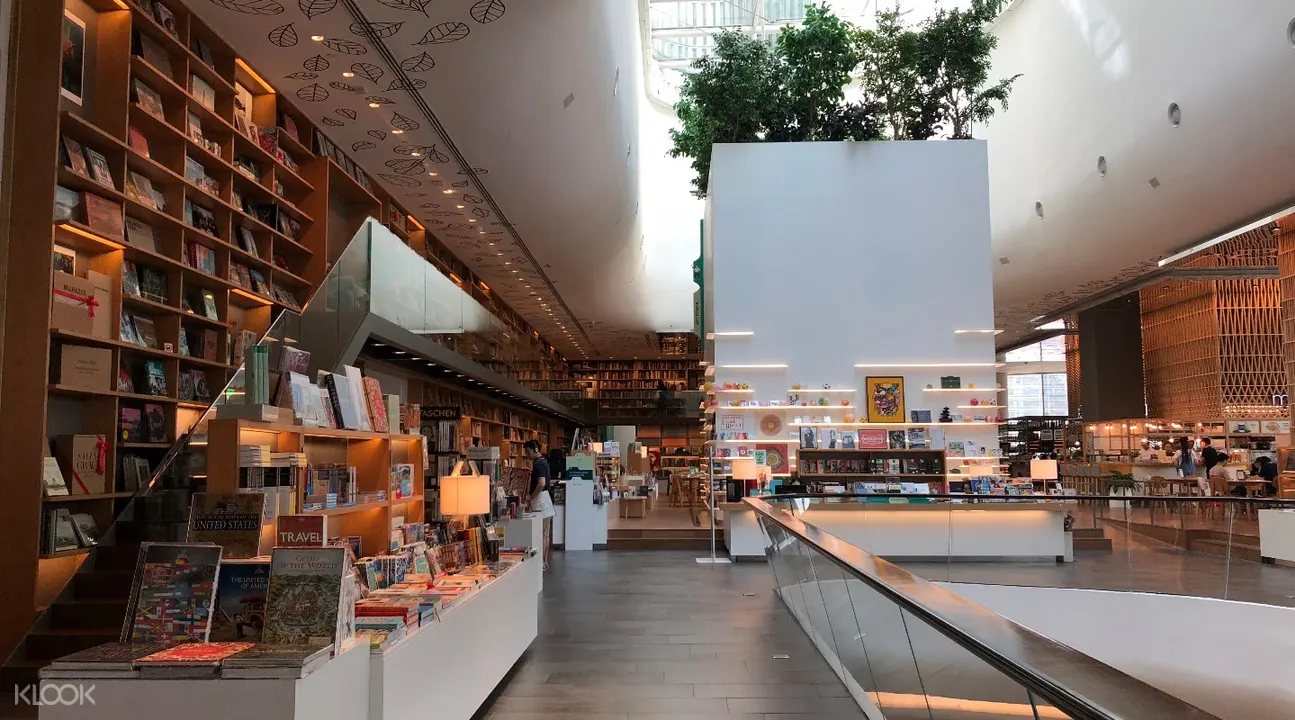 有「曼谷版蔦屋書店」之稱的 Open House