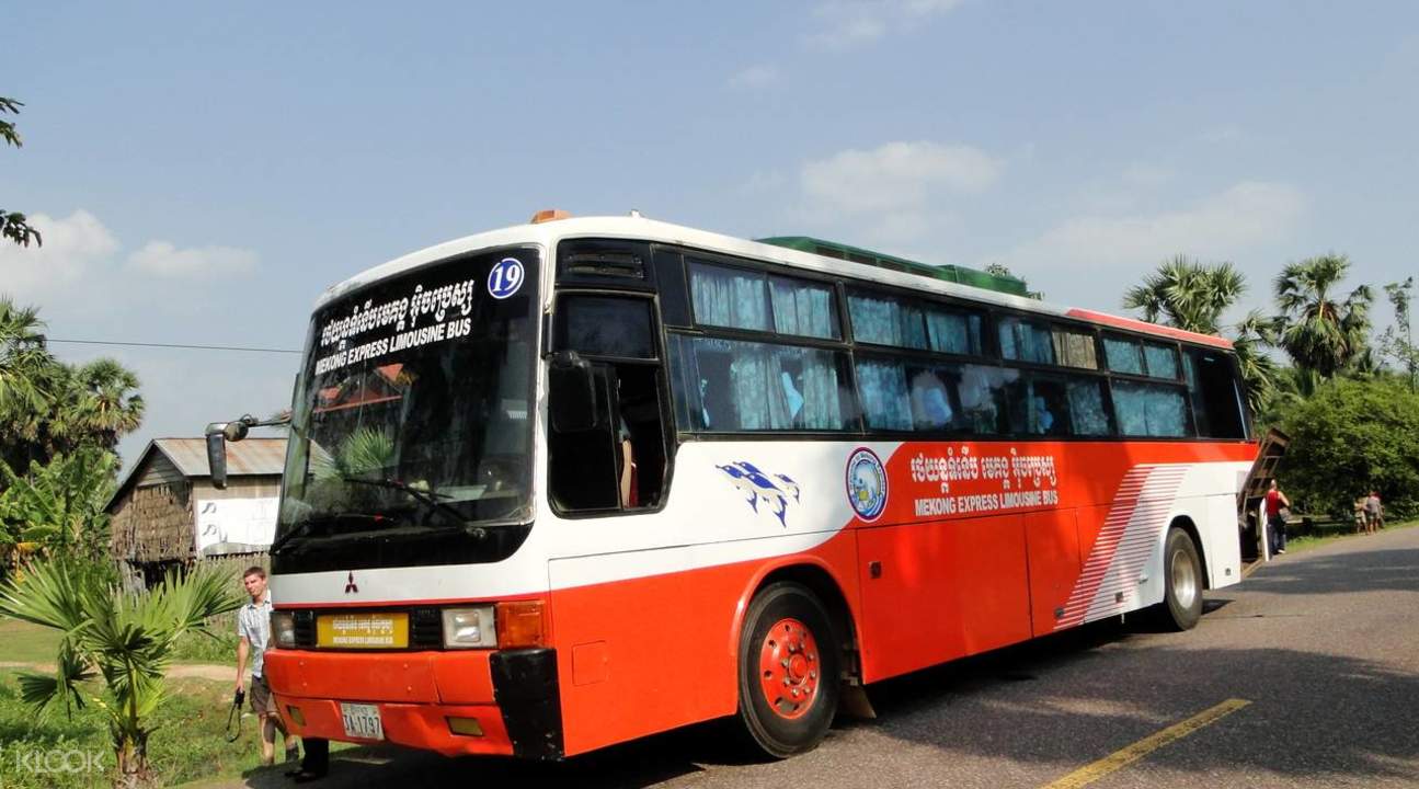 Shared Bus Transfers from Siem Reap to Phnom Penh in Cambodia