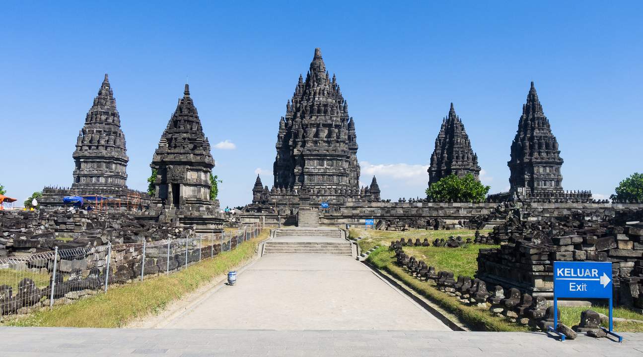 A Journey Through Time: Unveiling the Ancient Wonders of Borobudur and Prambanan